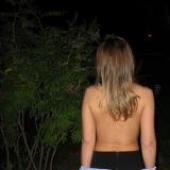 Bi Man Beschikbaar Voor Iedereen En Alles