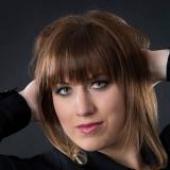 Verpleegster Maxime geeft lichamelijk onderzoek in Amsterdam