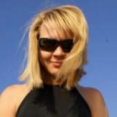 Geschoren Kutje Verlangt Naar Pompende Pik!